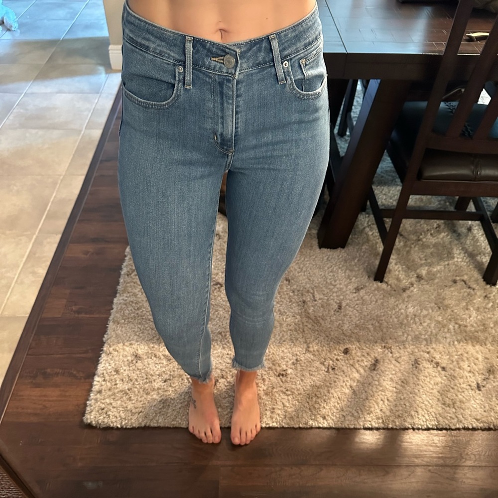 Levi skinny jeans